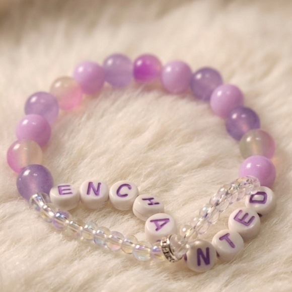 Taylor Swift Purple and White Beaded Bracelets - Picture 4 of 5